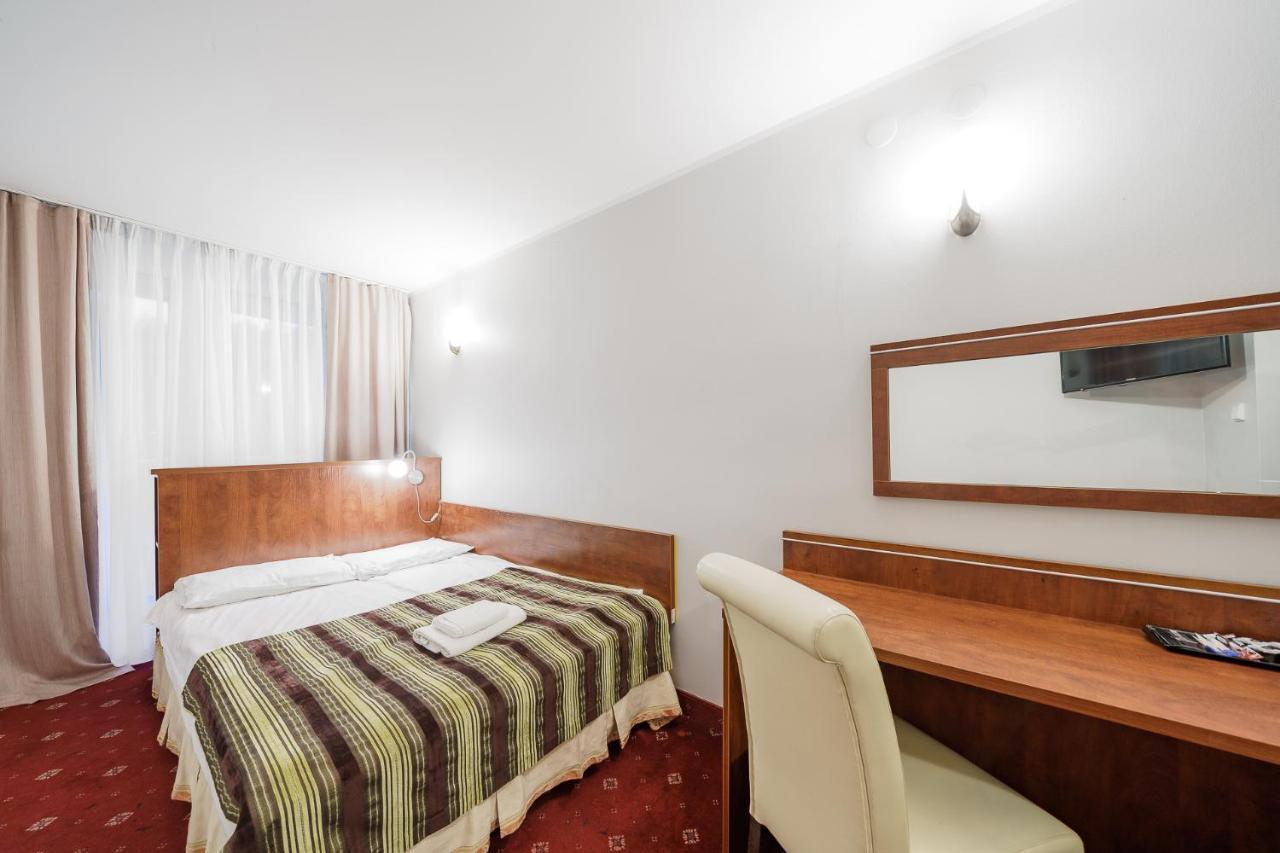 Hotel Promenada Zegrze Białobrzegi Exteriér fotografie