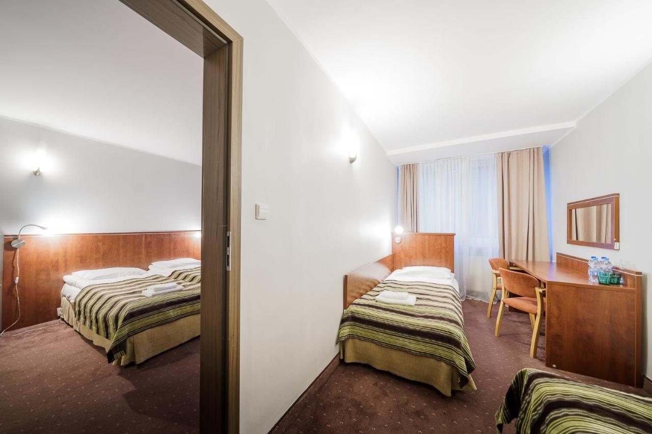 Hotel Promenada Zegrze Białobrzegi Exteriér fotografie