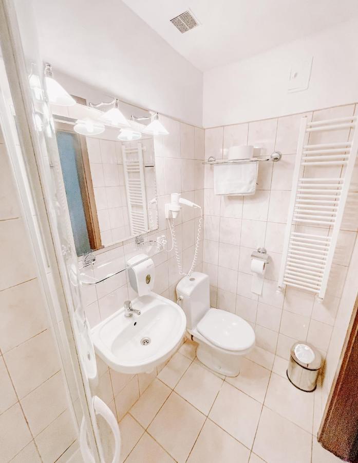 Hotel Promenada Zegrze Białobrzegi Exteriér fotografie
